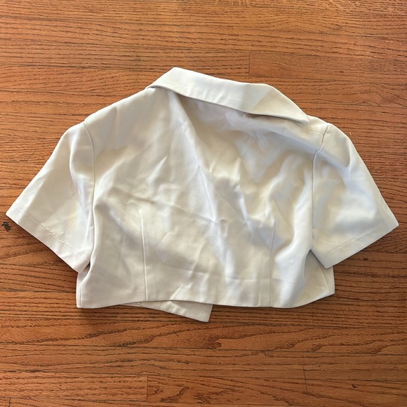 Rumours Cropped Button Up - Picture 3 of 3